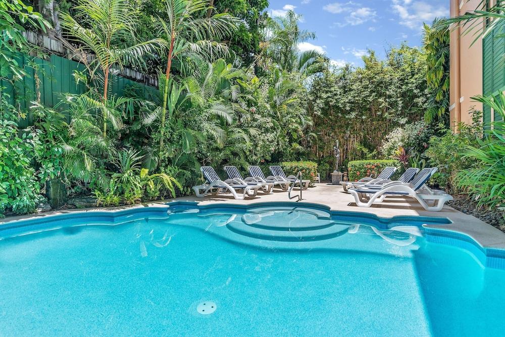 Aparthotel Martinique On Macrossan Port Douglas Esterno foto